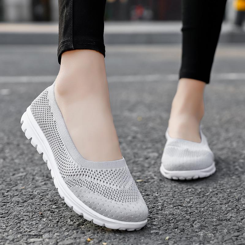 New mesh women's shoes spring flat bottom soft surface comfortable sports shoes shallow mouth hollow breathable casual women's shoes 35-42