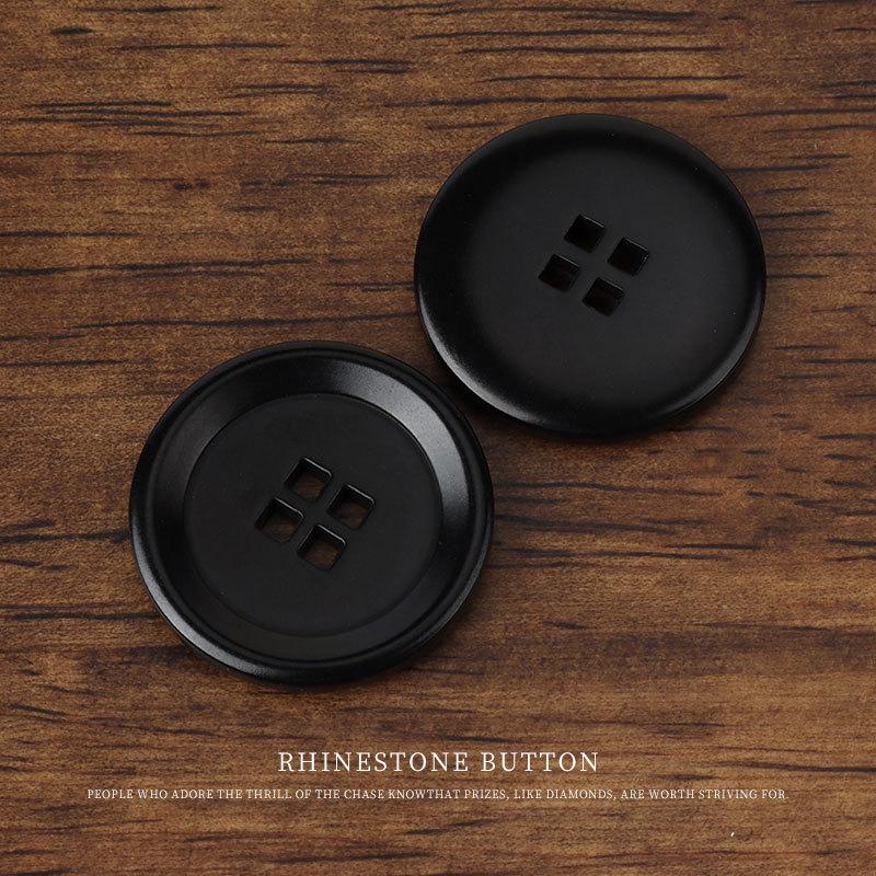 

5pcs Square Eye Fruit Buttons Old Casual Suit Sweater Cardigan Button Coat Trench Coat Button Accessories 15mm black