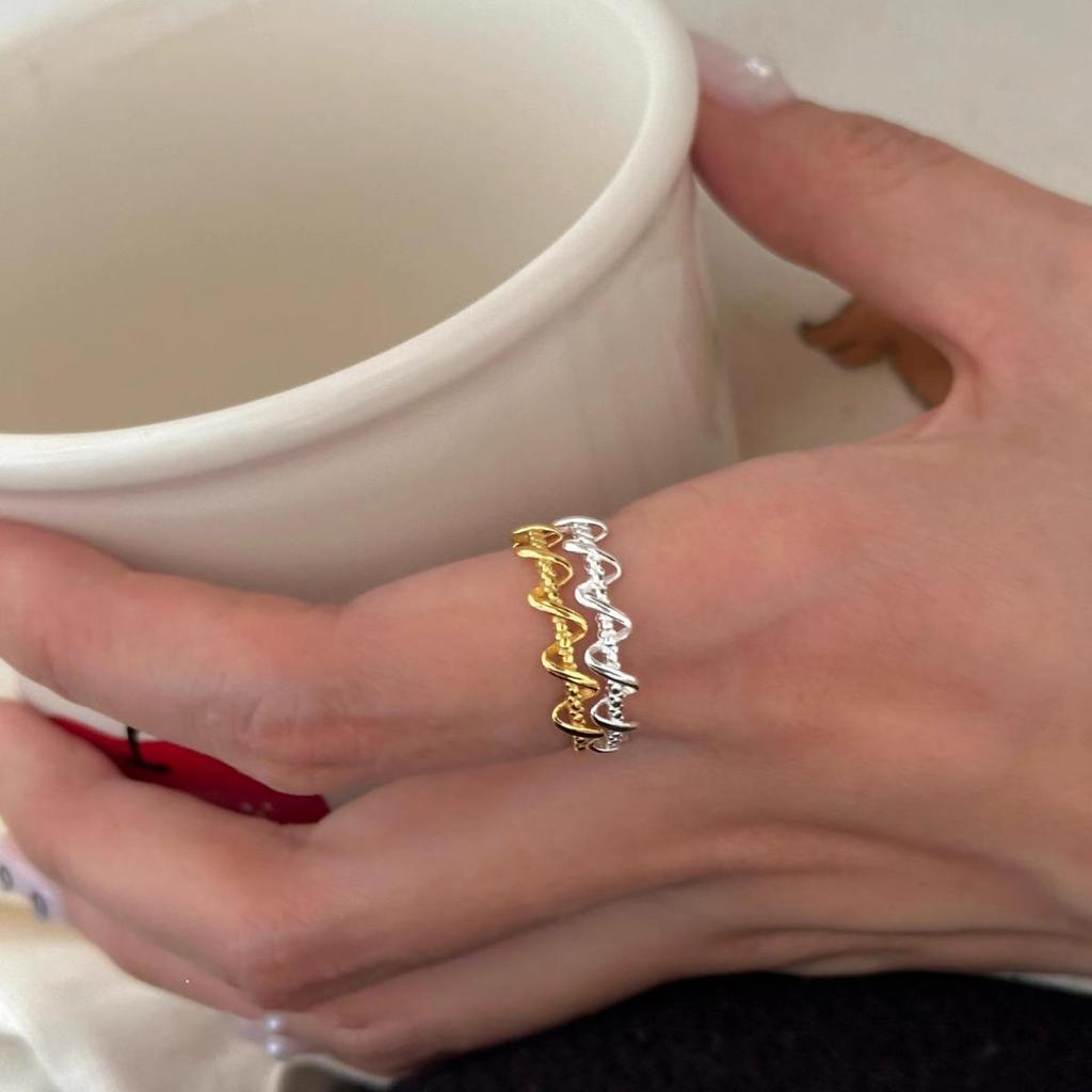 S925 Silver-Plated Open Geometric Wave Ring for Women - Stackable, Versatile, Personalized Index Finger Jewelry.