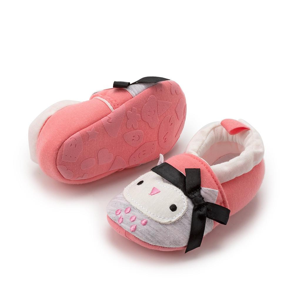 Chaussures pour bébé avec design d'abeille, hibou, pingouin de dessin animé pour l'apprentissage et la marche des tout-petits