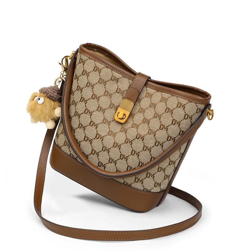 Bucket bag New messenger bag Autumn and winter large capacity shoulder commuter handbag Versatile women's bag luggage