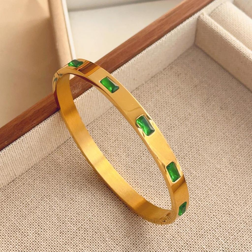 Luxusní dámský náramek z titanové oceli se zirkony a akcenty z bílé perleti