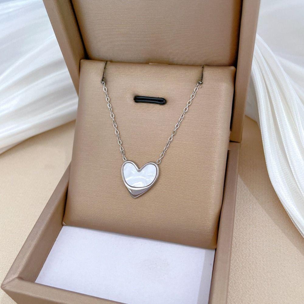 Titanium Steel Pendant Necklace Tilted Shell Heart Clavicle Chain New Necklace  Jewelry Accessories