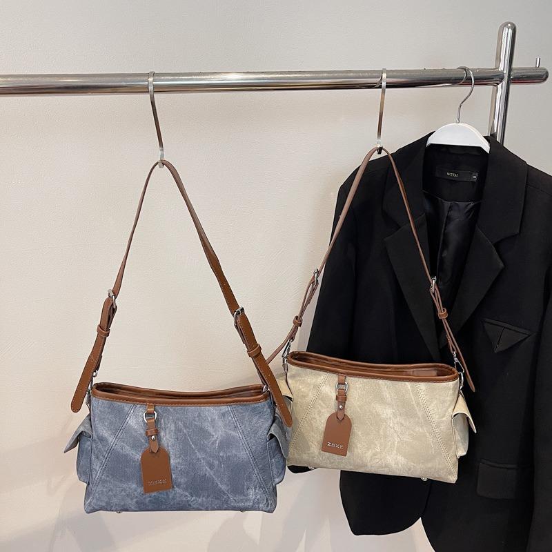 Stylish Large-capacity Commuter Bag New Underarm Shoulder Bag Women's Bag Simple Oblique Span Bag Women's