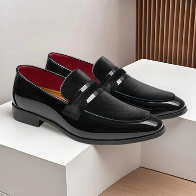 Fashion Hot Sale Men Dress Shoes Designer Embroidered Moccasins Luxury Men Casual Shoes Fashion Patent Leather Loafers Male
