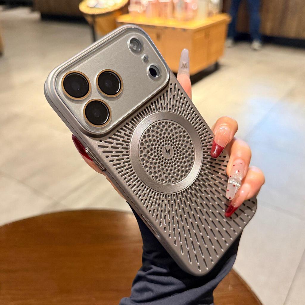 Matný magnetický chladicí kryt s ochranou čočky pro iPhone 17 Pro Max