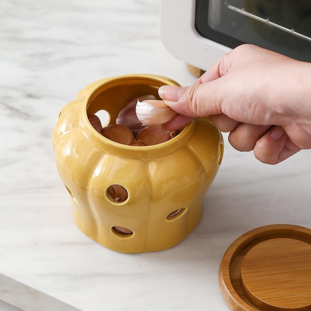 Ceramic Kitchen Storage Jar Food Storage Pumpkin Shape Ventilation Storage Tank Garlic Ginger Storage Dried Chili Pepper