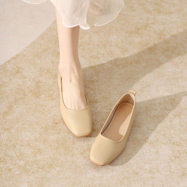 Simple Square Head Single Shoes Women's 2025 Autumn New Lightweight Super Soft Grandma Shoes New Chinese Work Shoes Doudou Shoes Women