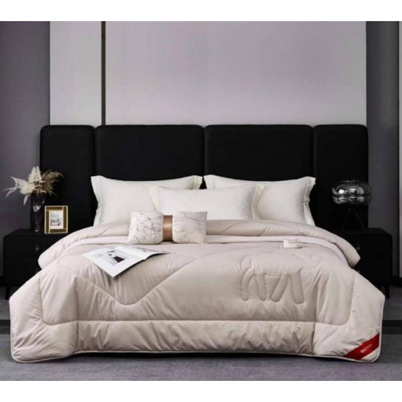 Mengjie Zhenli Meilier Four Seasons Quilt