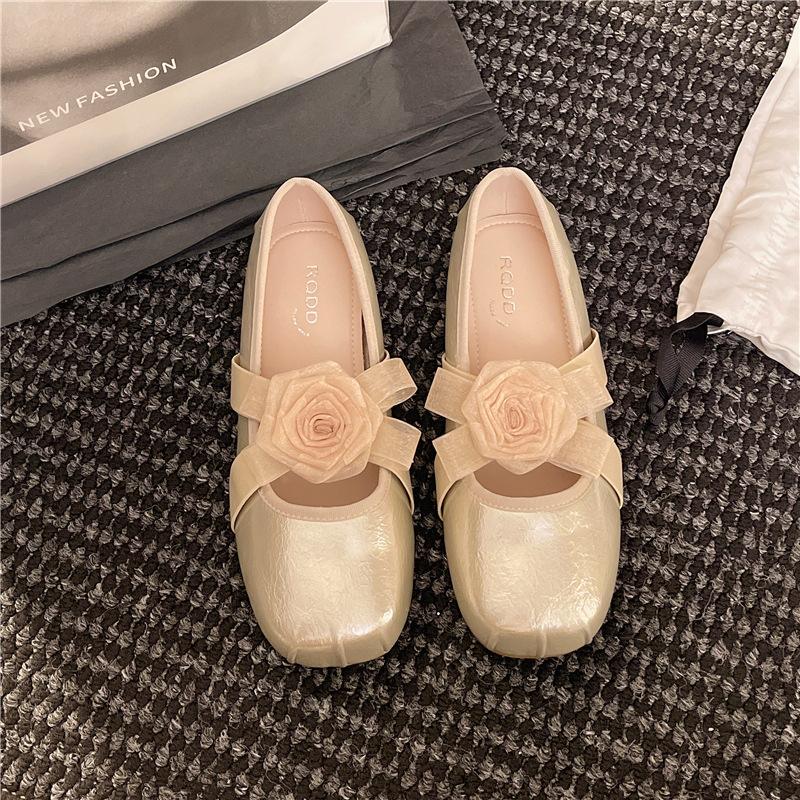 Beautiful camellia flower Mary Jane single shoes women's 2025 summer new retro cross-band versatile ballet shoes
