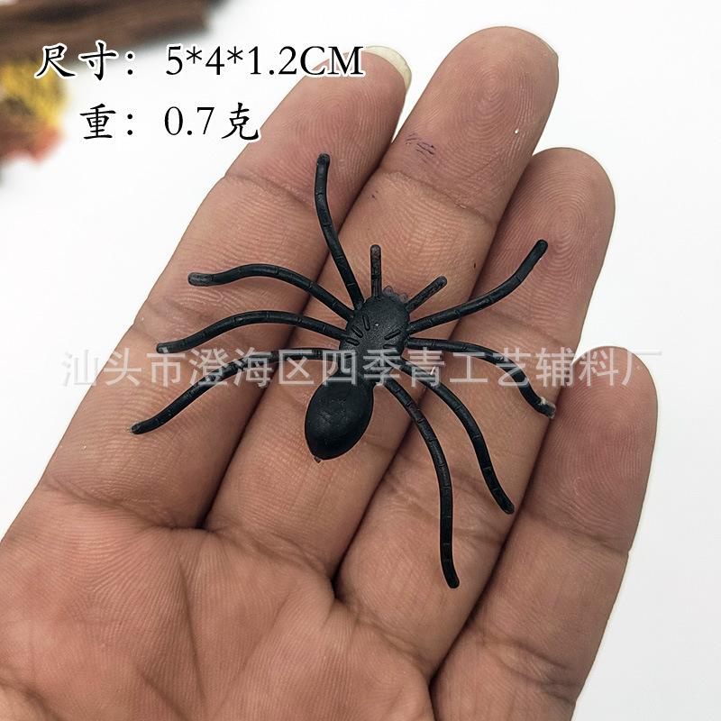 Fake Spiders Can Be Mixed with Halloween Layout Props Mini Little Spiders Trick Simulation Spoof