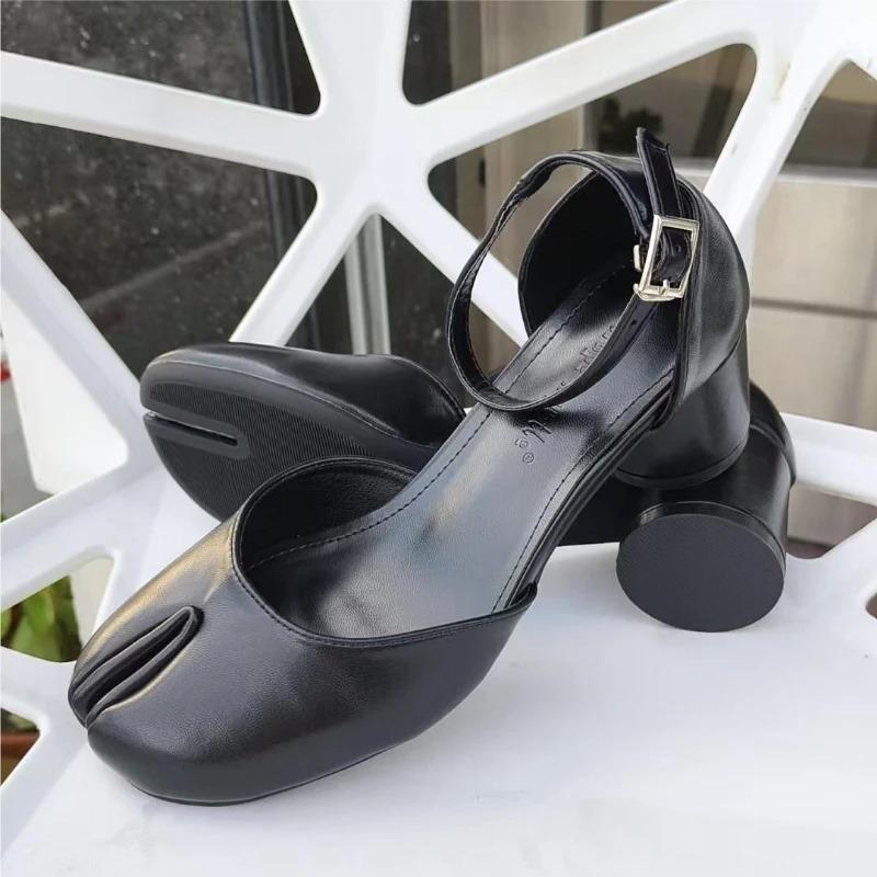 Fashion New Tabi Shoes Women Buckle Strap Split Toe Sandals  Women Chunky Round High Heels Women Fashion Sandalias De Las Mujeres