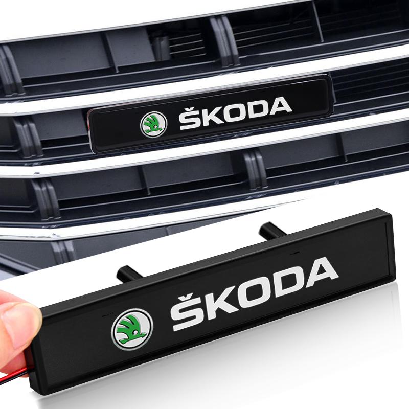 Autocolant Emblema Grilă Față Mașină Grilă Faruri Emblema R LINE Lumină LED Pentru Skoda Octavia Superb Rapid Kodiaq Karoq Fabia Kamiq Roomster Citigo