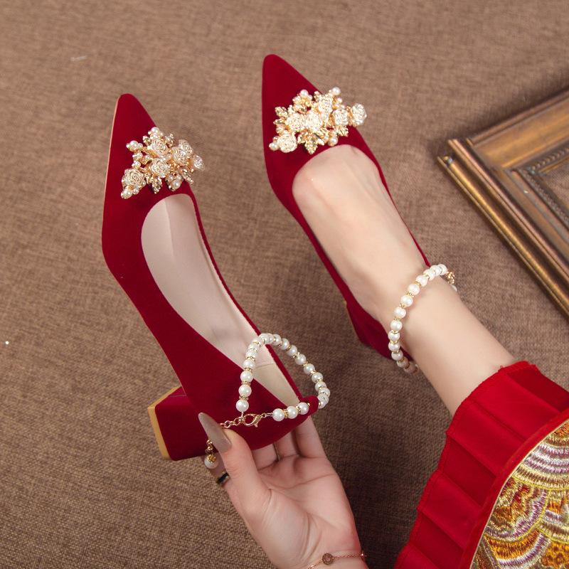 Red high-heeled wedding shoes women's new straps beaded bride toasting Xiuhe wedding dress two wear not tired feet women's shoes