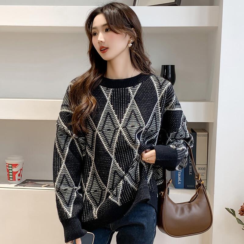 Mokana Women's Stylish Long-Sleeve Knitted Sweater