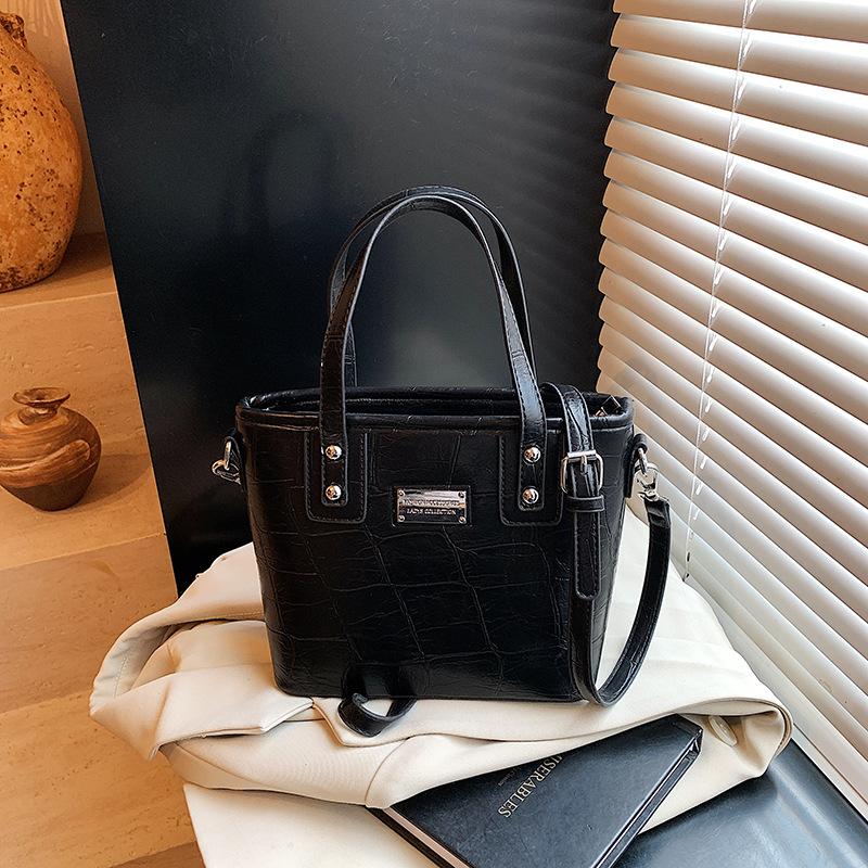 

Popular portable bucket bag women s summer new niche shoulder bag to work commuter messenger bag