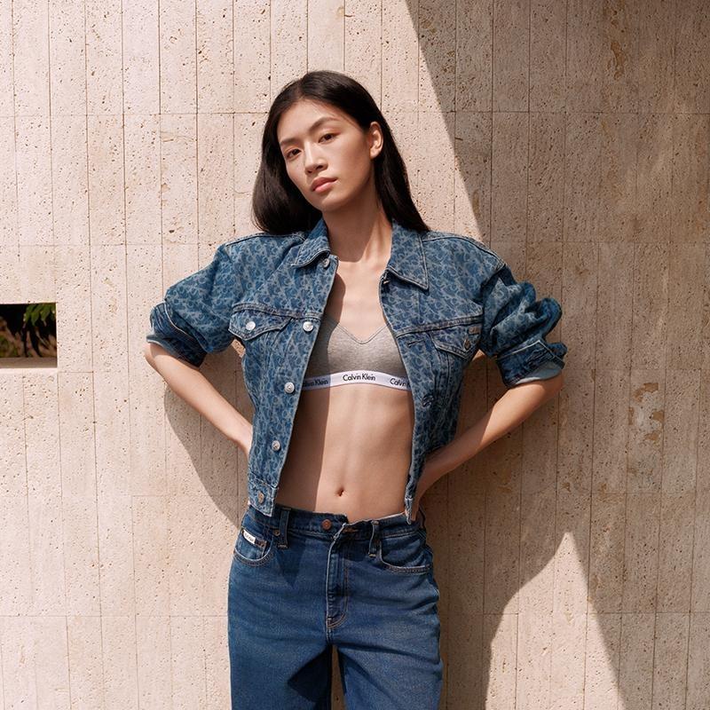CALVIN KLEIN SS25 Jeans CK All-Over Print Vintage Washed Cropped Denim Jacket Women 47B010G