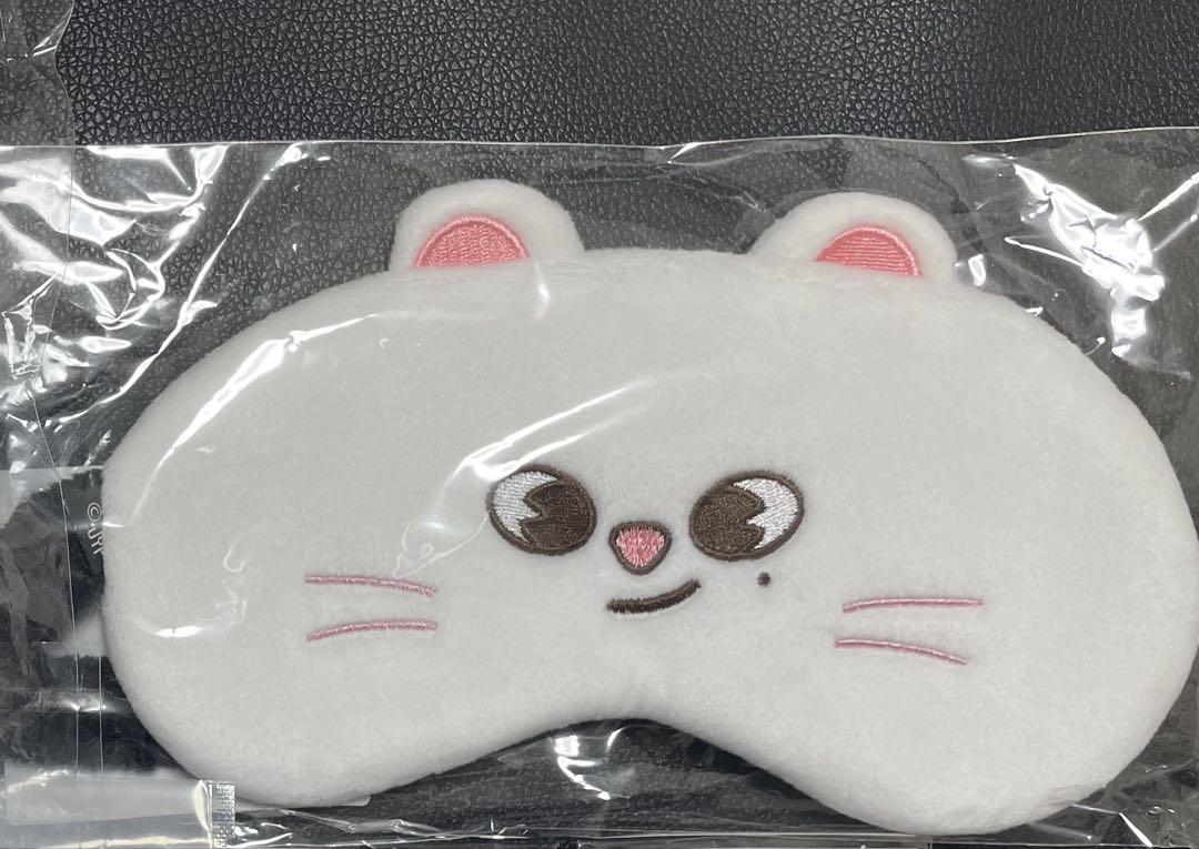 

[Б/У] StrayKids Хёнджин Джинирет Джинирет