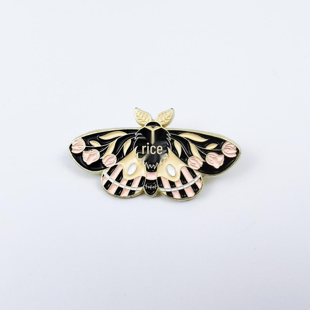 Creative Butterfly Brooch: Cartoon Insect Metal Badge with Oil Drip for Backpack and Clothing