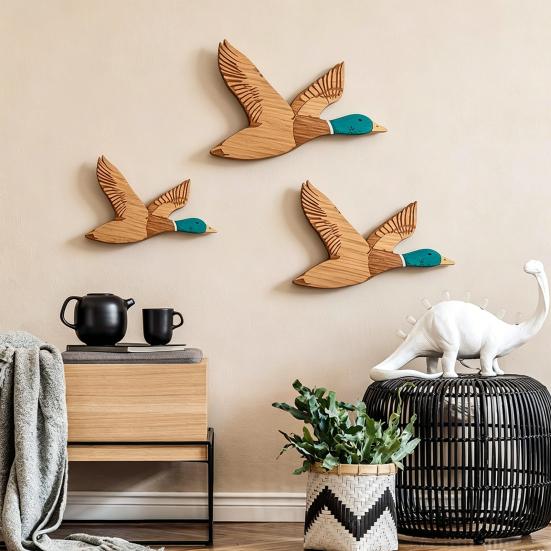 3 Pcs Wooden Duck Hunting Wall Decor Vintage Flying Ducks Wall Art Rustic Farmhouse Hanging Sign for Entryway Nursery Living Room Decor