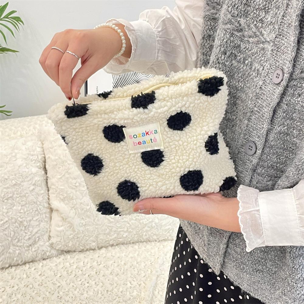 Cosmetische Tas Pouch voor Vrouwen Borduurwerk Margriet Bloemen Koreaans Reis toilettas Tas Schoonheid Make-up Pouch Organizer Etui