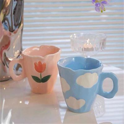 Malowany ręcznie kwiatowy kubek do herbaty, ceramiczny kubek do domu i biura, kubek do herbaty, kawy, mleka, soku, butelki na wodę, kreatywny prezent dla niej