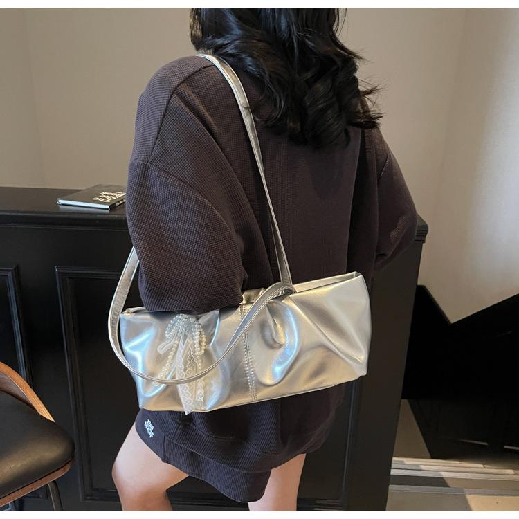 Today's popular niche shoulder bag women's spring new underarm high-end textured bag women