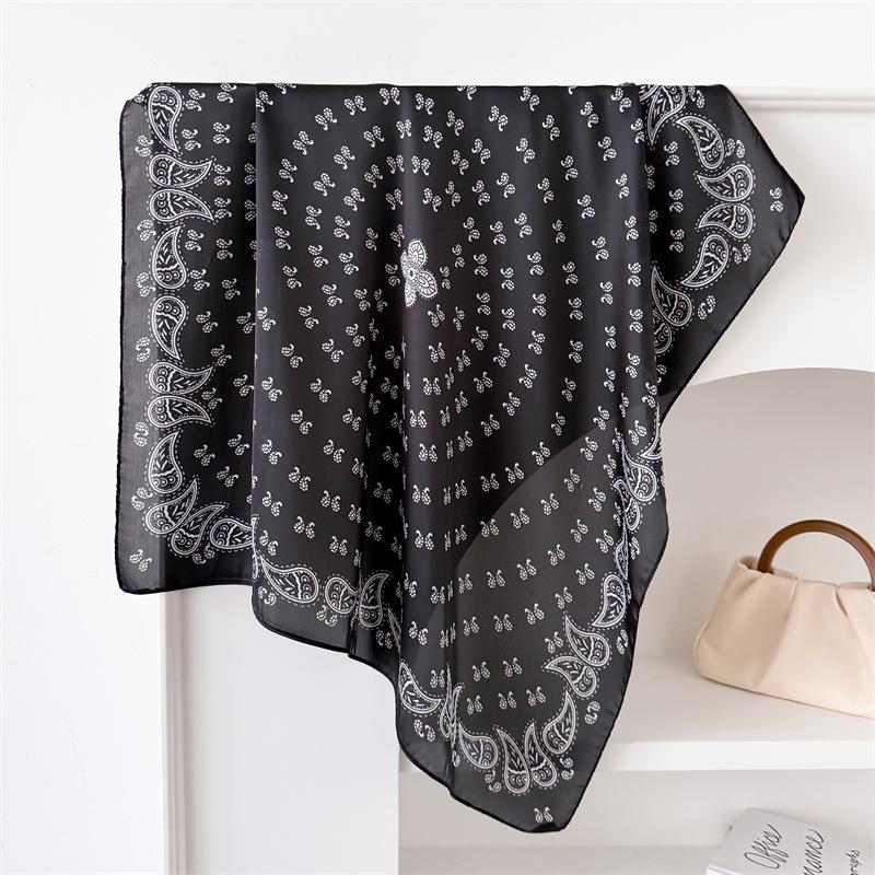 2025 New Summer Women 70cm Small Square Scarf Printed Imitation Silk Scarf Fashion Headscarf Female Bandana Scarves Wrap Foulard