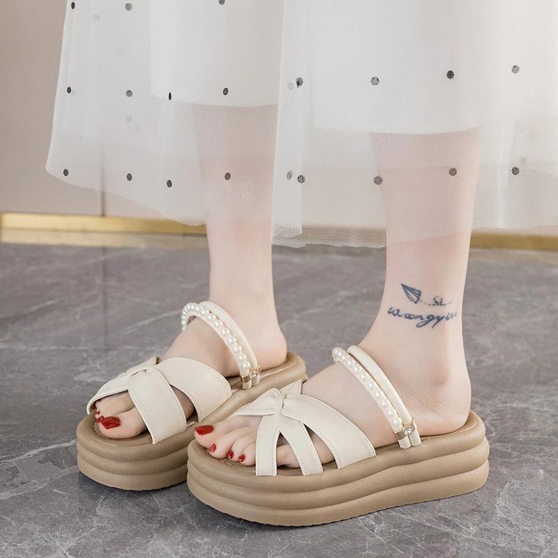 Fashion Platform Pearl Beautiful Sandals and Slippers for Women To Wear Fashionably In Summer with Skirts 2025 New Seaside Sandals