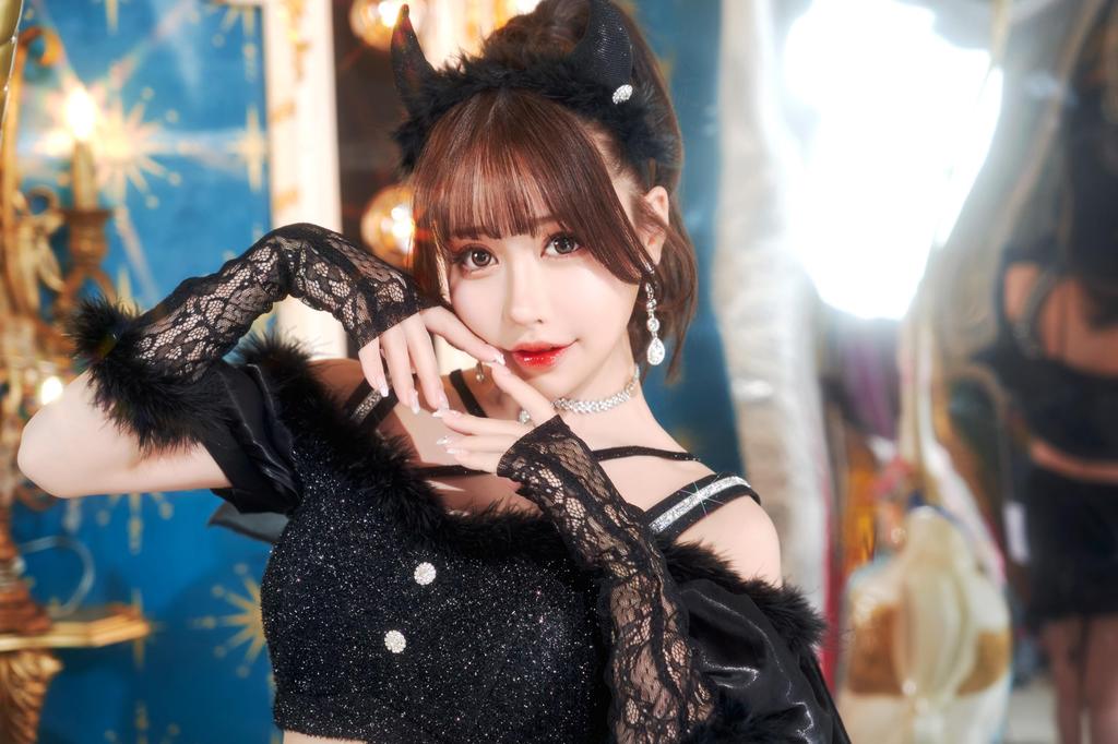 Clearstone Luxe Stella Cosplay Halloween Groom Devil Black Women's