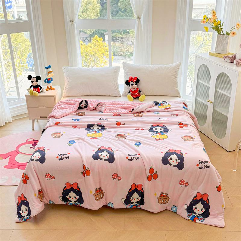 mling Snow White Knitted Cool-Touch Soy Fiber Summer Quilt