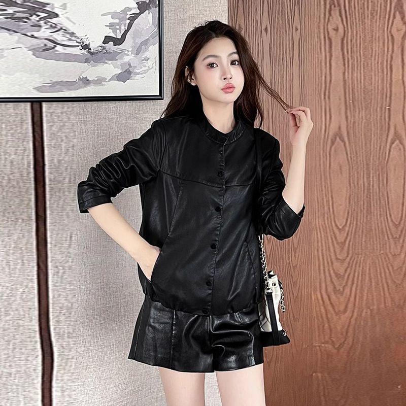 Geacă de piele pentru femei la modă cu design scurt