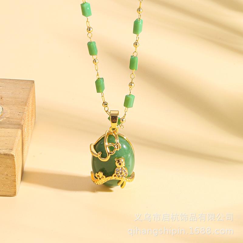 Smaragdkette Damen Retro Hofstil Edles Temperament Geometrischer Anhänger Accessoires