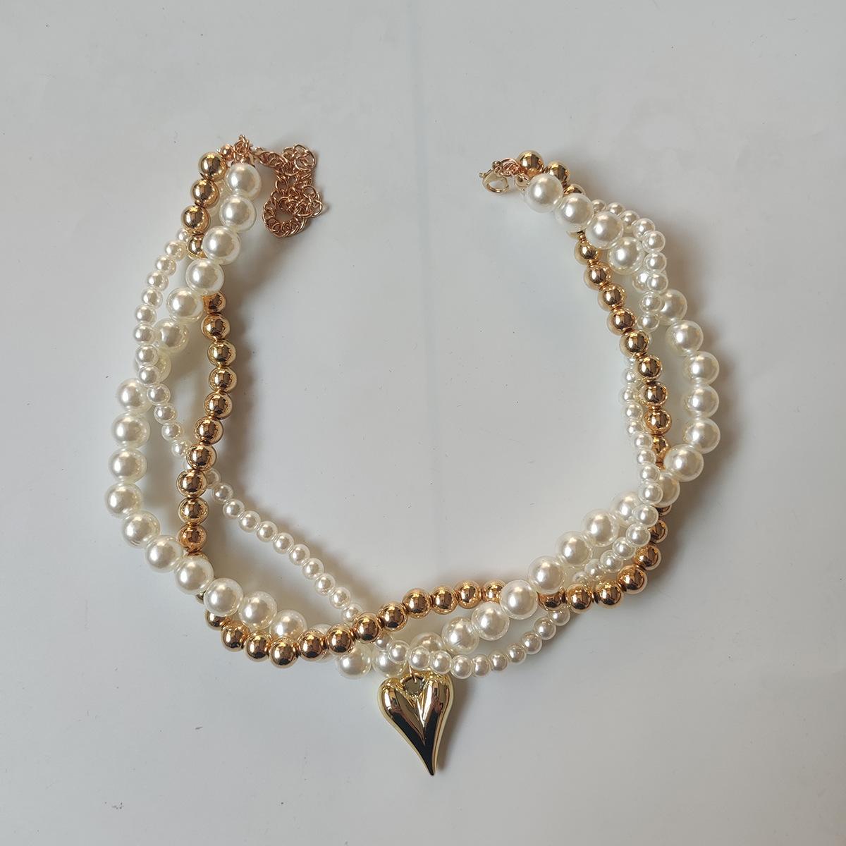 

European and American twist woven beaded necklace, love pendant imitation pearl collar, fashionable exquisite love chain pearl