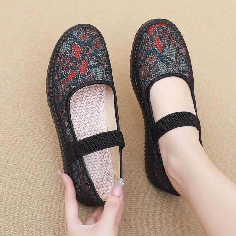 Old North Cloth Shoes Women's Spring and Autumn New Elderly Soft-soled Grandma Shoes Comfortable Flat-soled Old Lady Lightweight Cloth Shoes