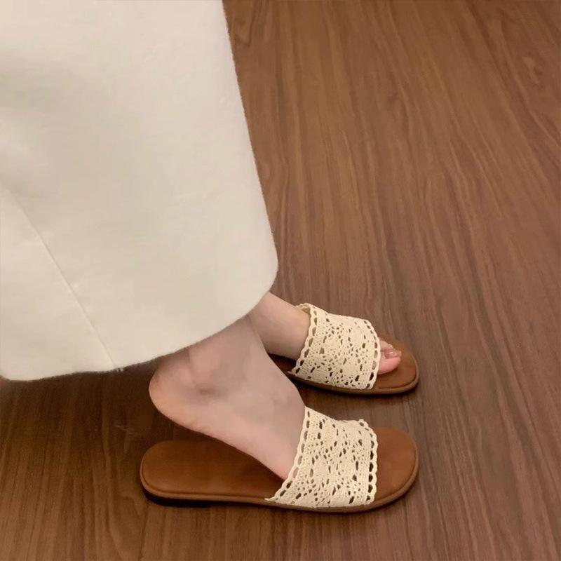 Schöne flache coole Hausschuhe Damen Sommerbekleidung 2025 neu mit Rock Feenwind Bohème Strand Ein-Wort-Slipper