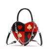 Borsa a tracolla a forma di cuore in PU con tracolla a catena per l'uso quotidiano