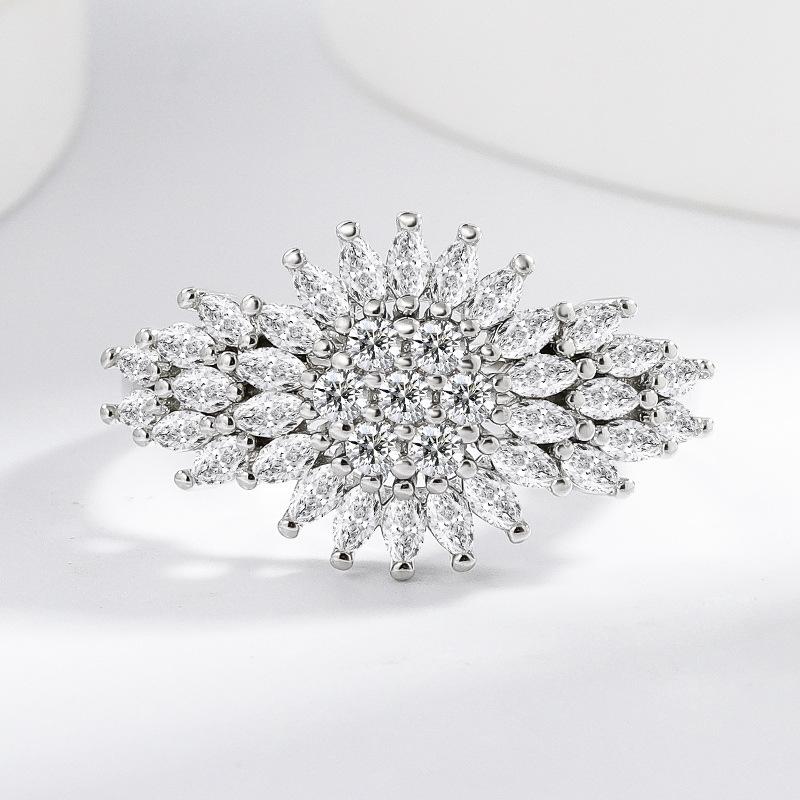 925 Sterling Silver 18K Gold Plated Sunflower Shape Paved Diamond Adjustable Open Ring for Women Wedding Party Jewelry Wholesale