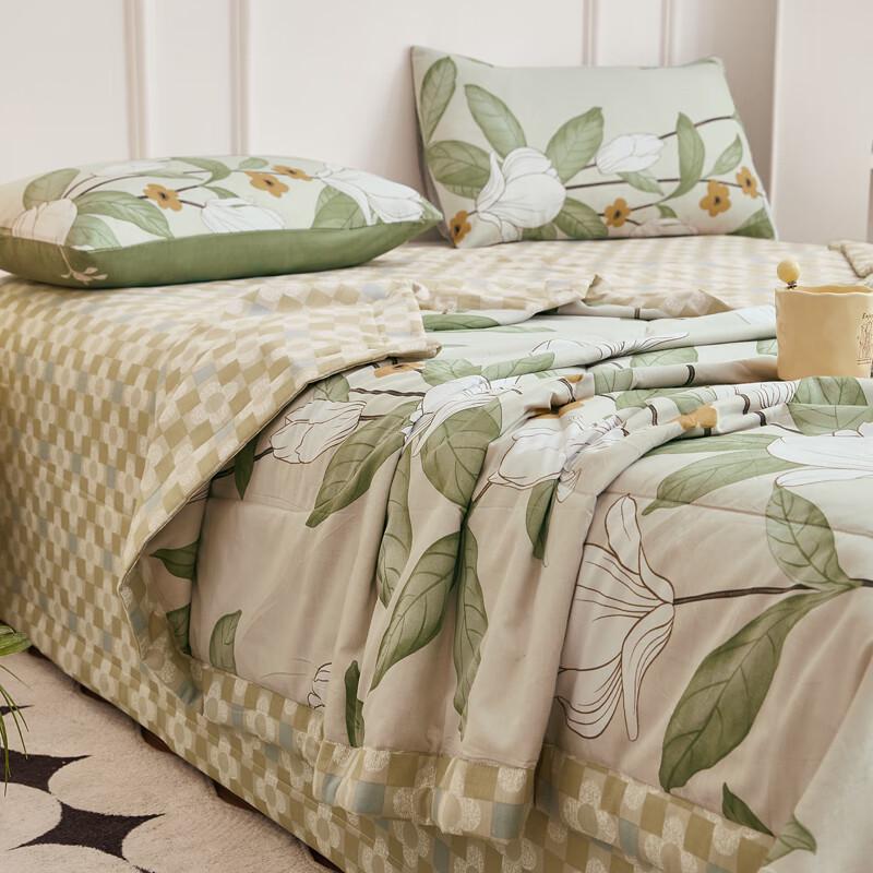 Huaxia Shengjin Floral Lightweight Summer Quilt