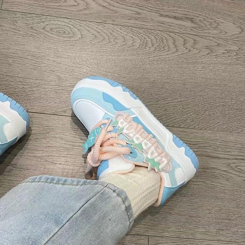 Dopamin Schuhe Damen Frühjahr und Herbst Modelle vielseitig beliebt kleine weiße Schuhe Nische niedlich Studenten Board Schuhe Spot