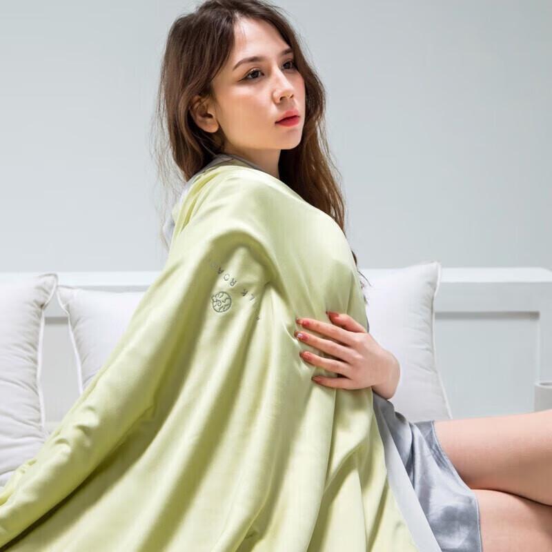 Hengyuanxiang TSB1047 Washable Mulberry Silk All-Season Quilt