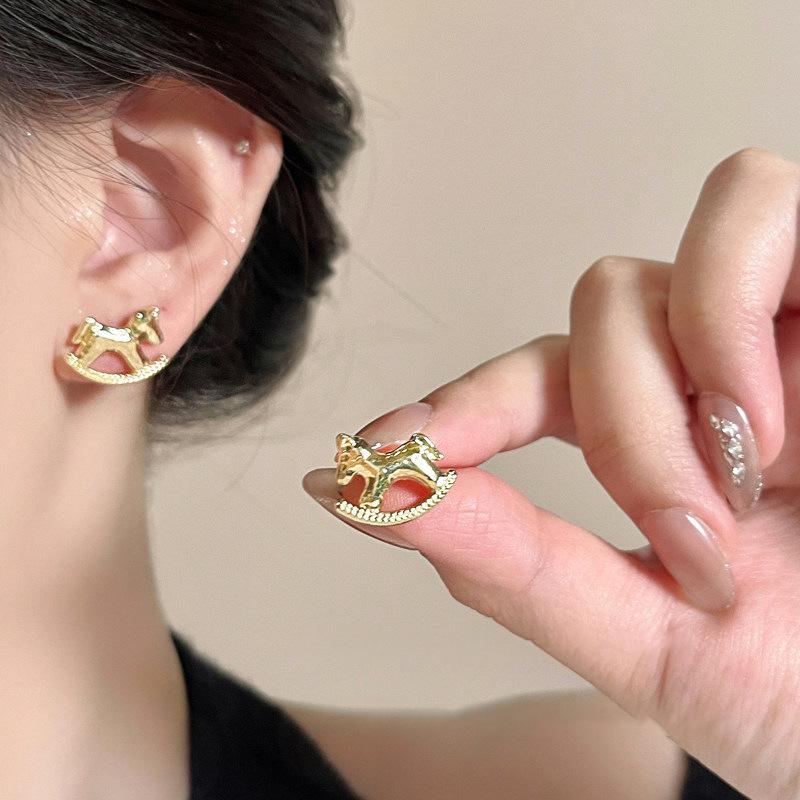 18k Gold Plated Zodiac Horse Earrings - Exquisite, Versatile, and Luxurious Accessories