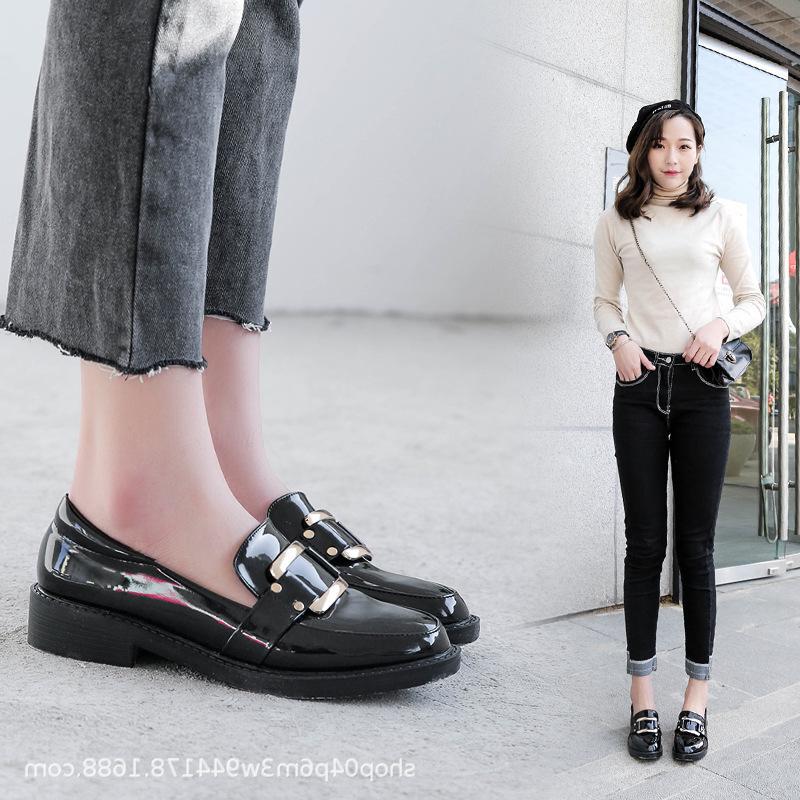 

Маленькие кожаные туфли женские осенне-зимние с квадратной пряжкой кожаные туфли с круглым носком туфли-лодочки бархатные женские туфли 40