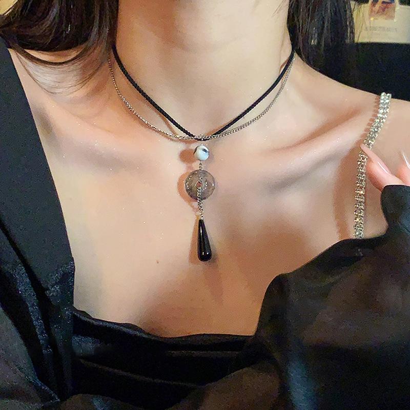 

Chinese style hand-woven water drop round necklace antique collarbone chain personality Internet celebrity with the same item women