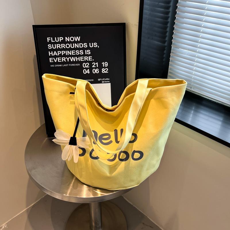 A Large-capacity Bag for Girls A Versatile Summer Casual Single-shoulder Shopping Bag and A Class Tote Bag