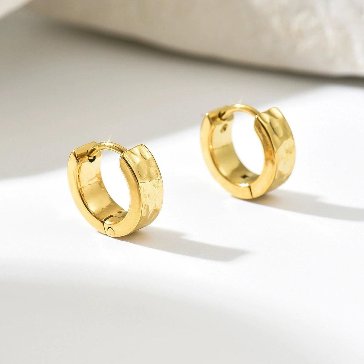Fashion Jewelry Light Luxury Retro Stainless Steel Hoop Earrings for Women Piercing Jewelry Factory
