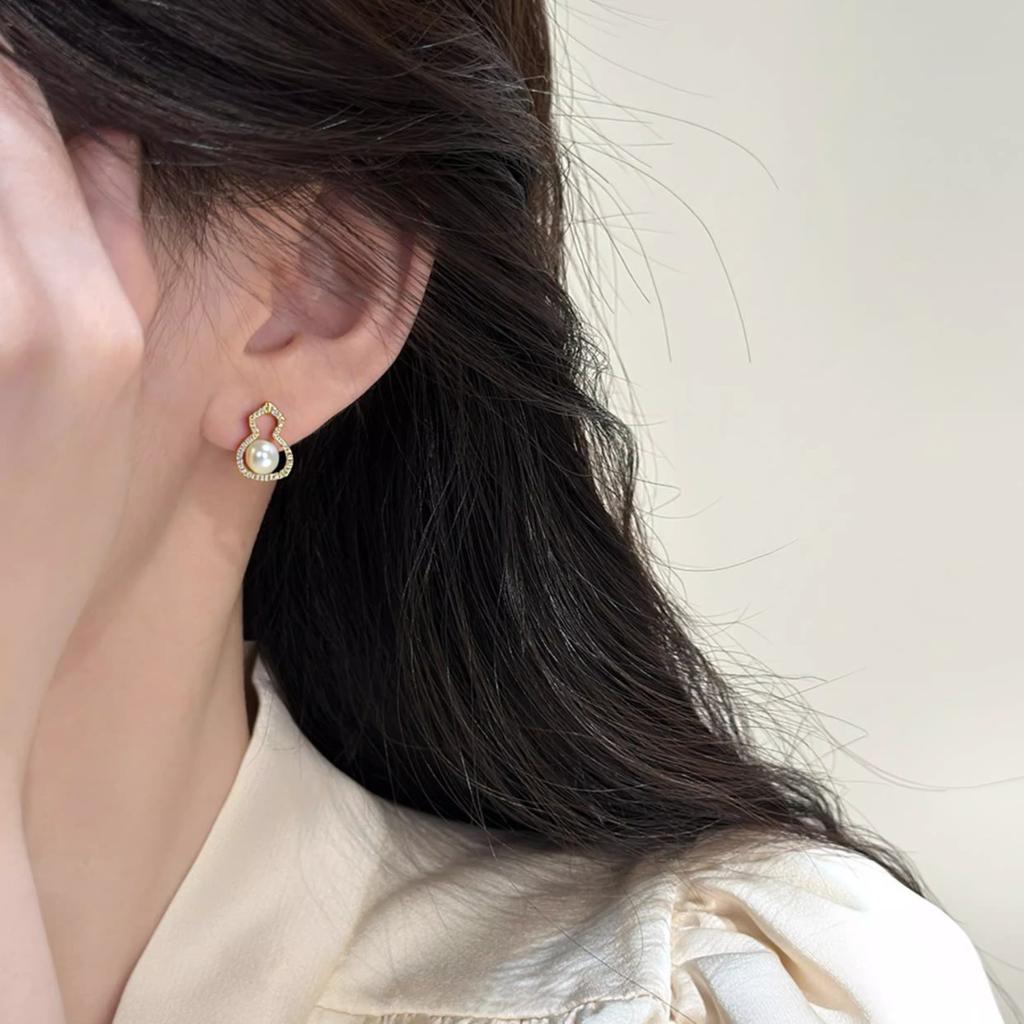 Natural freshwater pearl earrings, classic gourd retro micro inlaid zircon earrings, fashionable and versatile