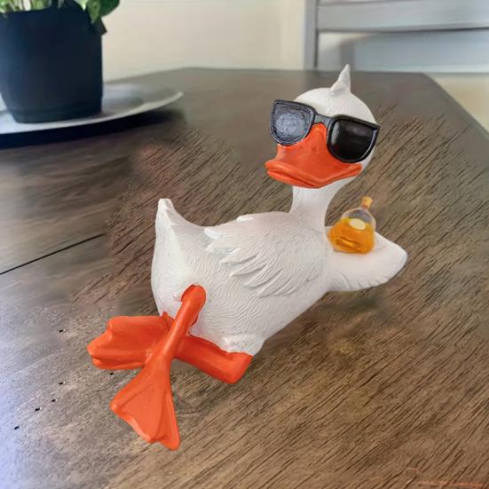 Duck Statue Funny Duck Sculpture with Sunglasses Waterproof Outdoor Lawn Ornament Resin Garden Decor