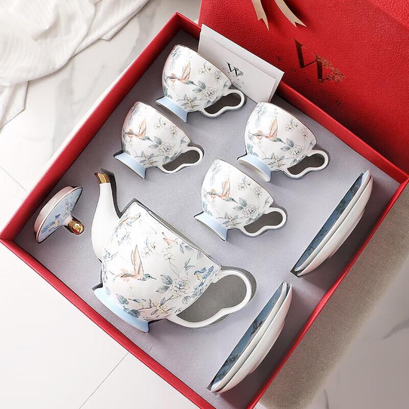 WOOCH Nordic Holiday Teapot & 4-Cup Set