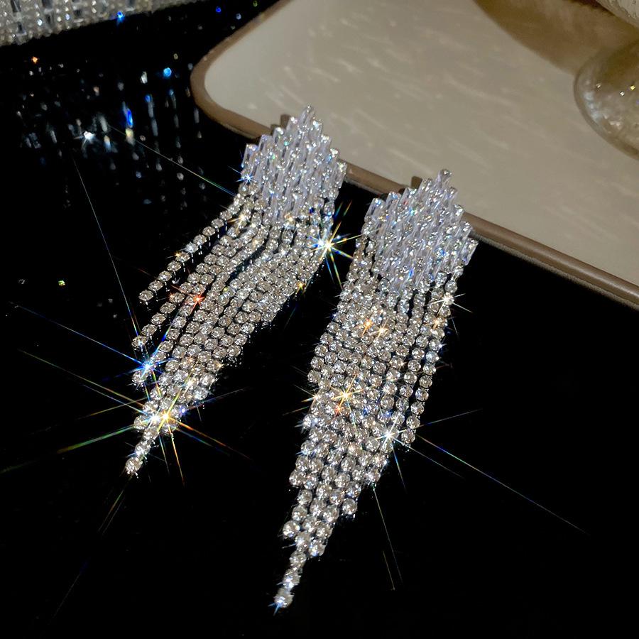 Silver Needle Rhinestone Geometric Rhombus Tassel Earrings - Luxurious & Stylish Ear Jewelry for Women